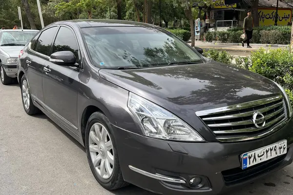 نیسان  تی ینا (مونتاژ)