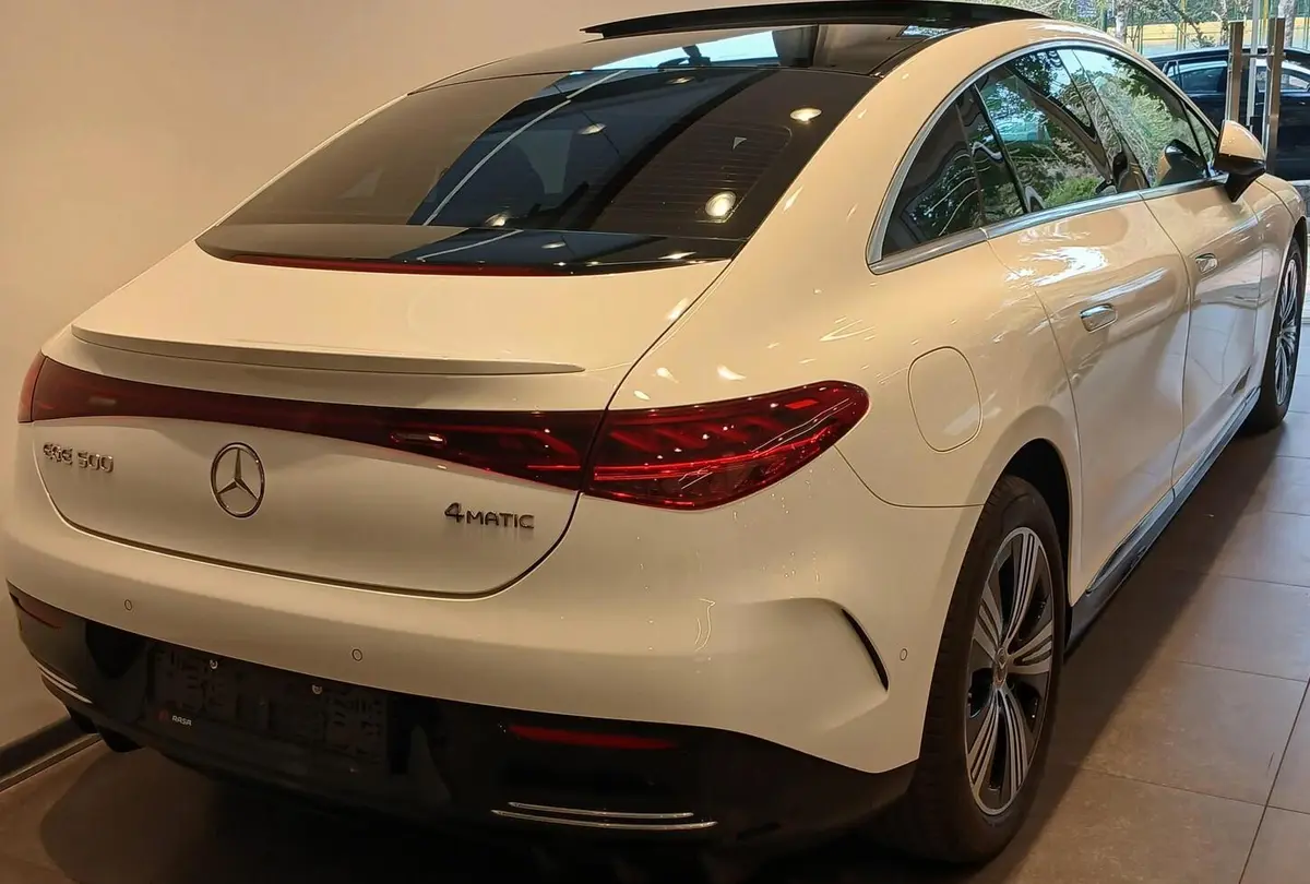 بنز،  EQE Sedan