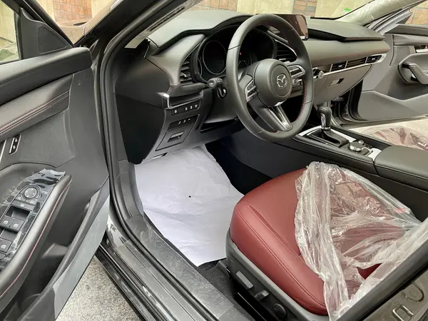 مزدا، 3 وارداتی