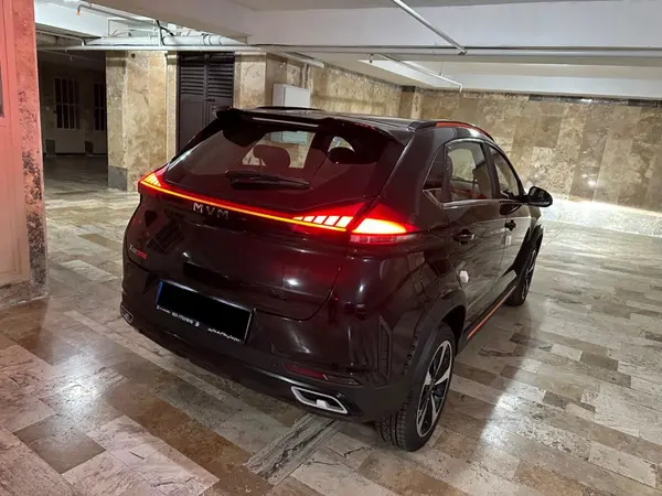 ام وی ام، X33 کراس