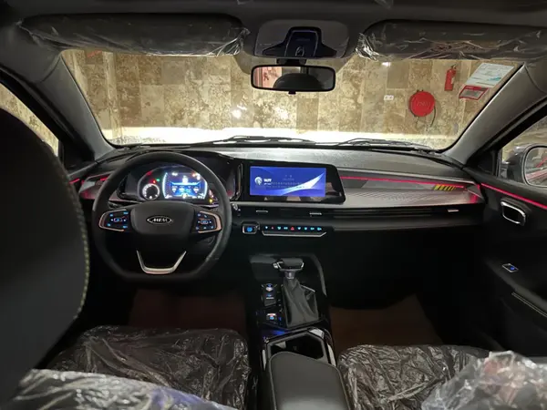 ام وی ام، X33 کراس