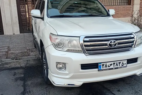 تویوتا، لندکروز چهار در