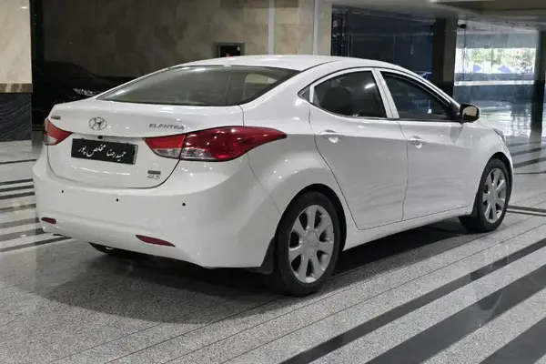 هیوندای  النترا
