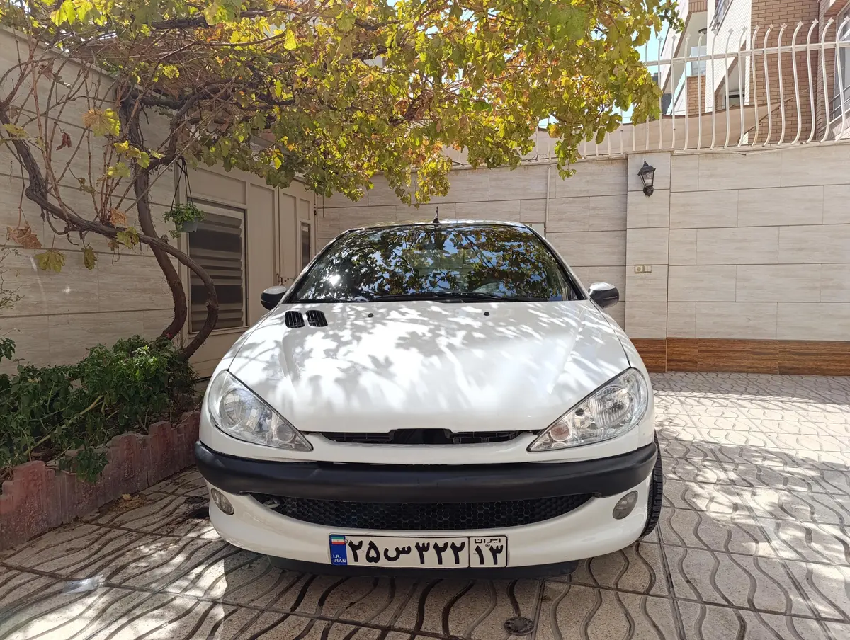 پژو،  206