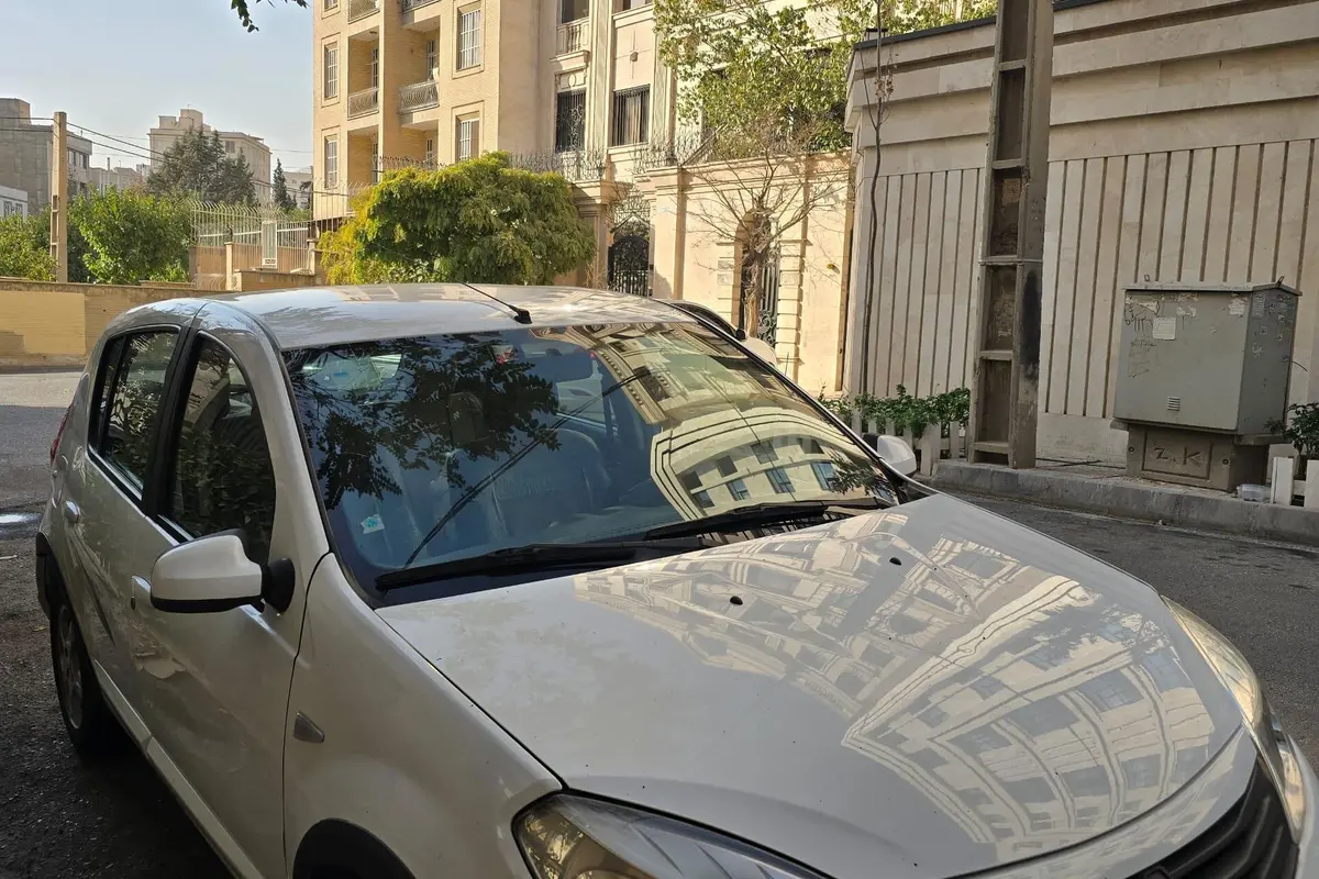 رنو  ساندرو
