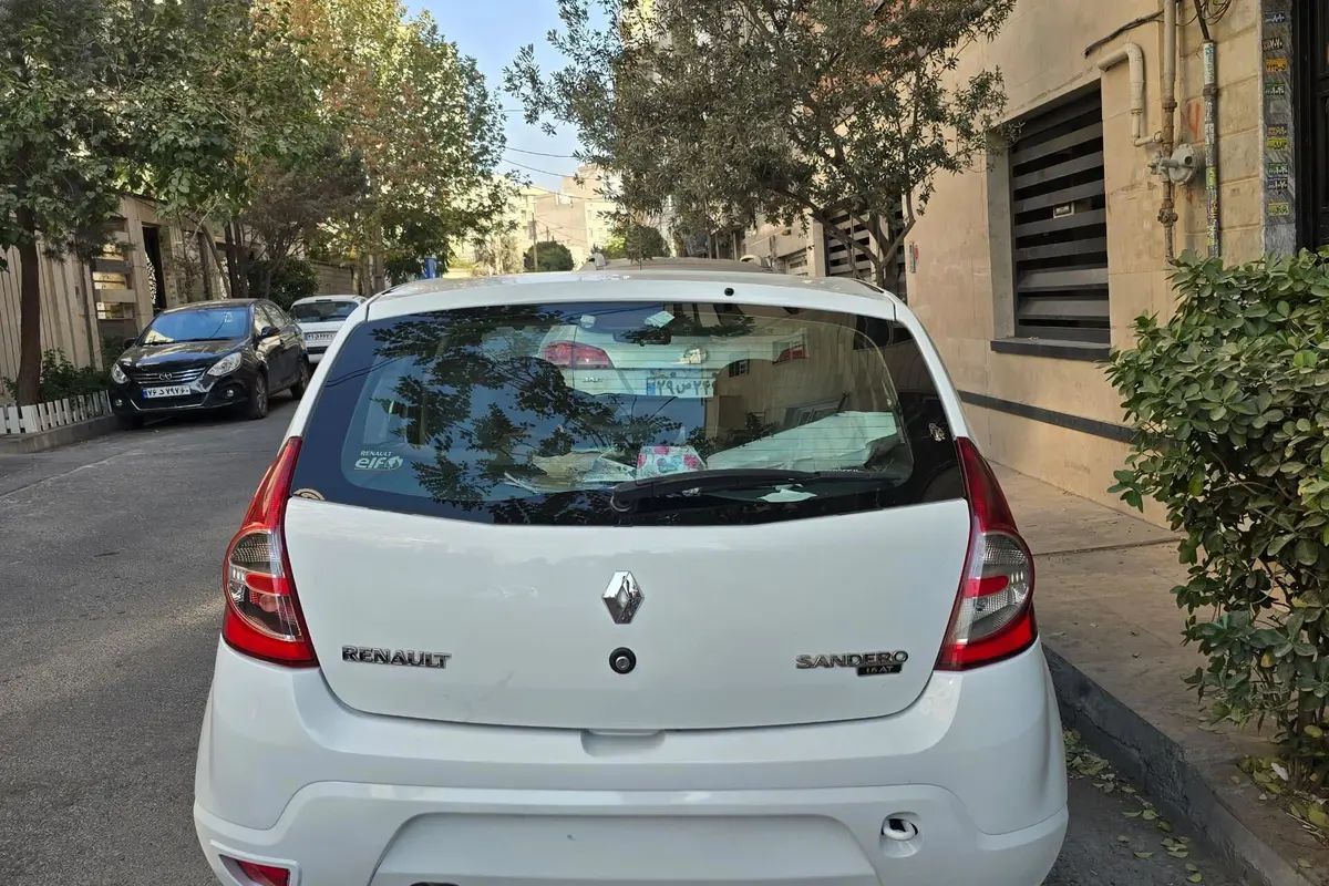 رنو  ساندرو