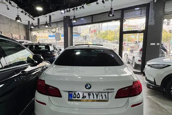 ب ام و، سری 5 سدان