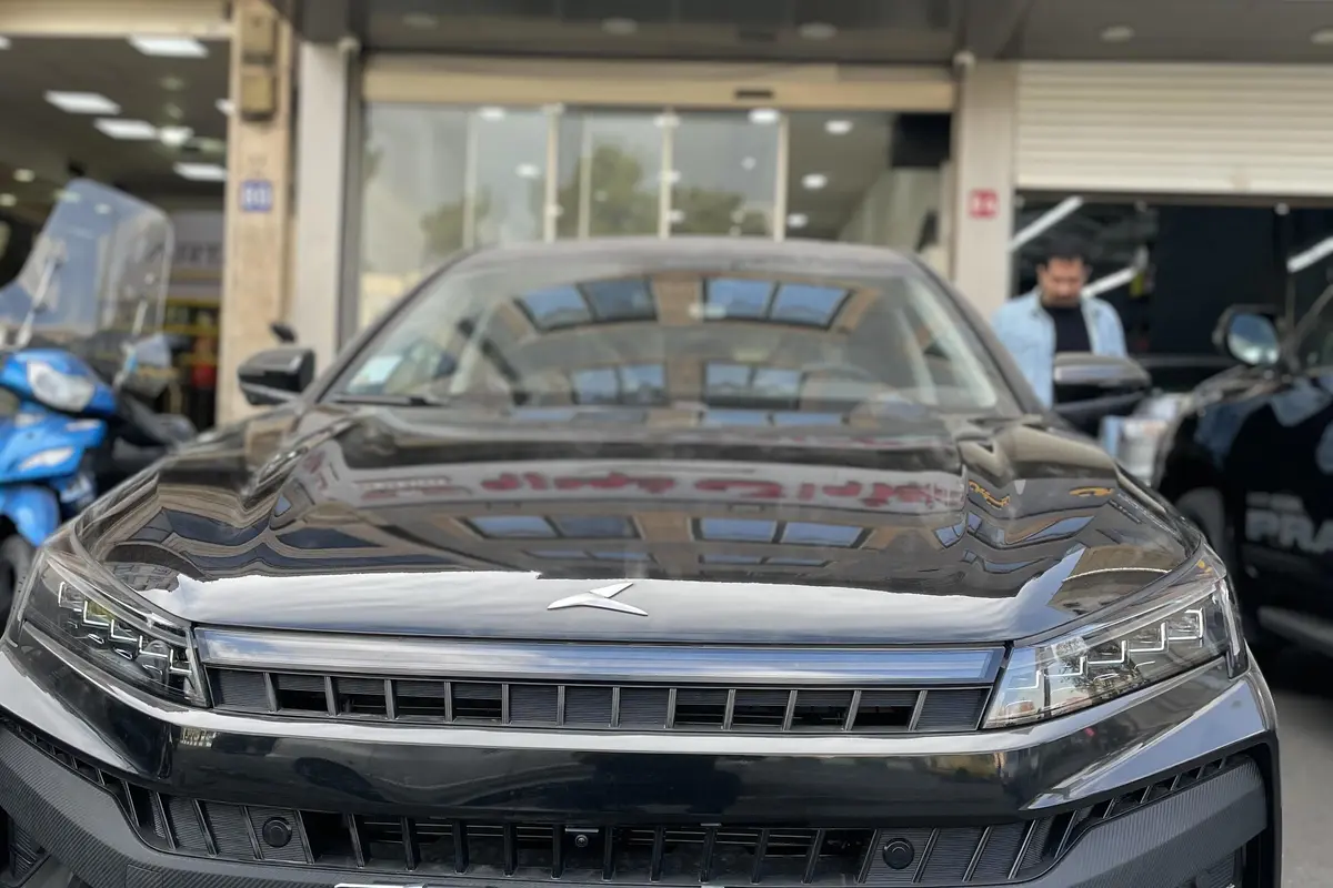 کی ام سی،  J7
