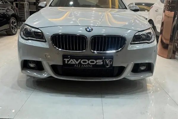 ب ام و، سری 5 سدان