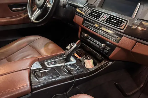 ب ام و، سری 5 سدان