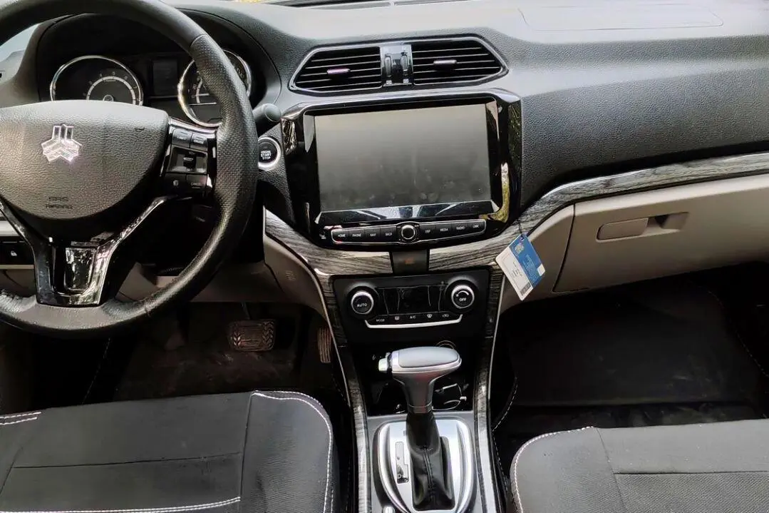شاهین،  اتوماتیک CVT