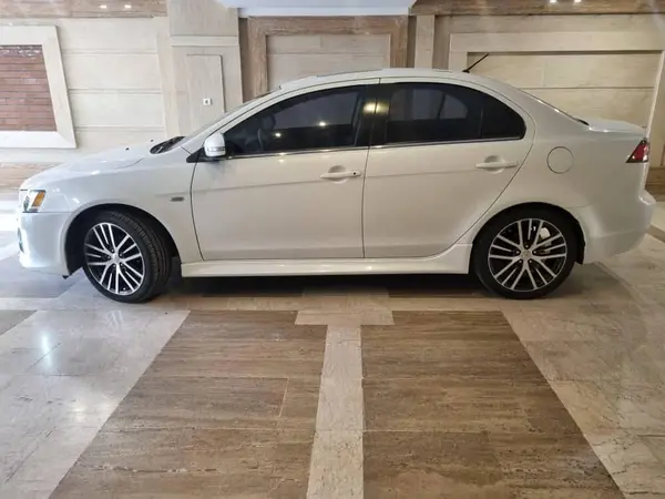 میتسوبیشی، لنسر