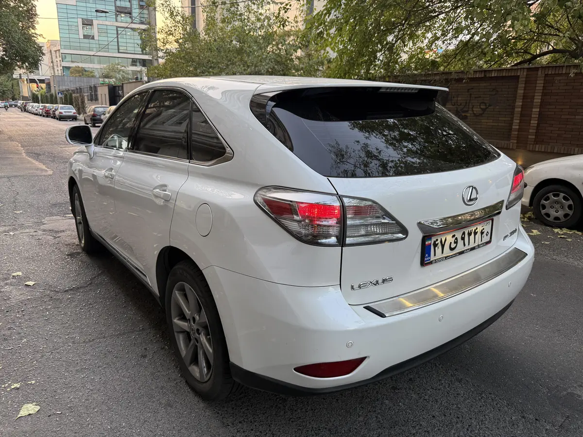 لکسوس،  RX