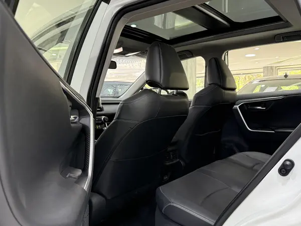 تویوتا، راوفور هیبرید