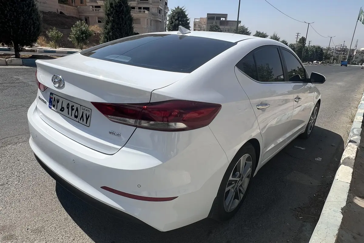 هیوندای  النترا