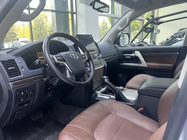 تویوتا، لندکروز چهار در