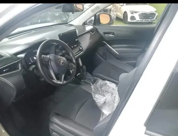 تویوتا، کرولا کراس هیبرید