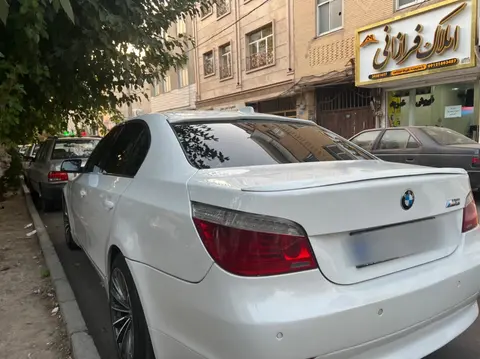 ب ام و، سری 5 سدان