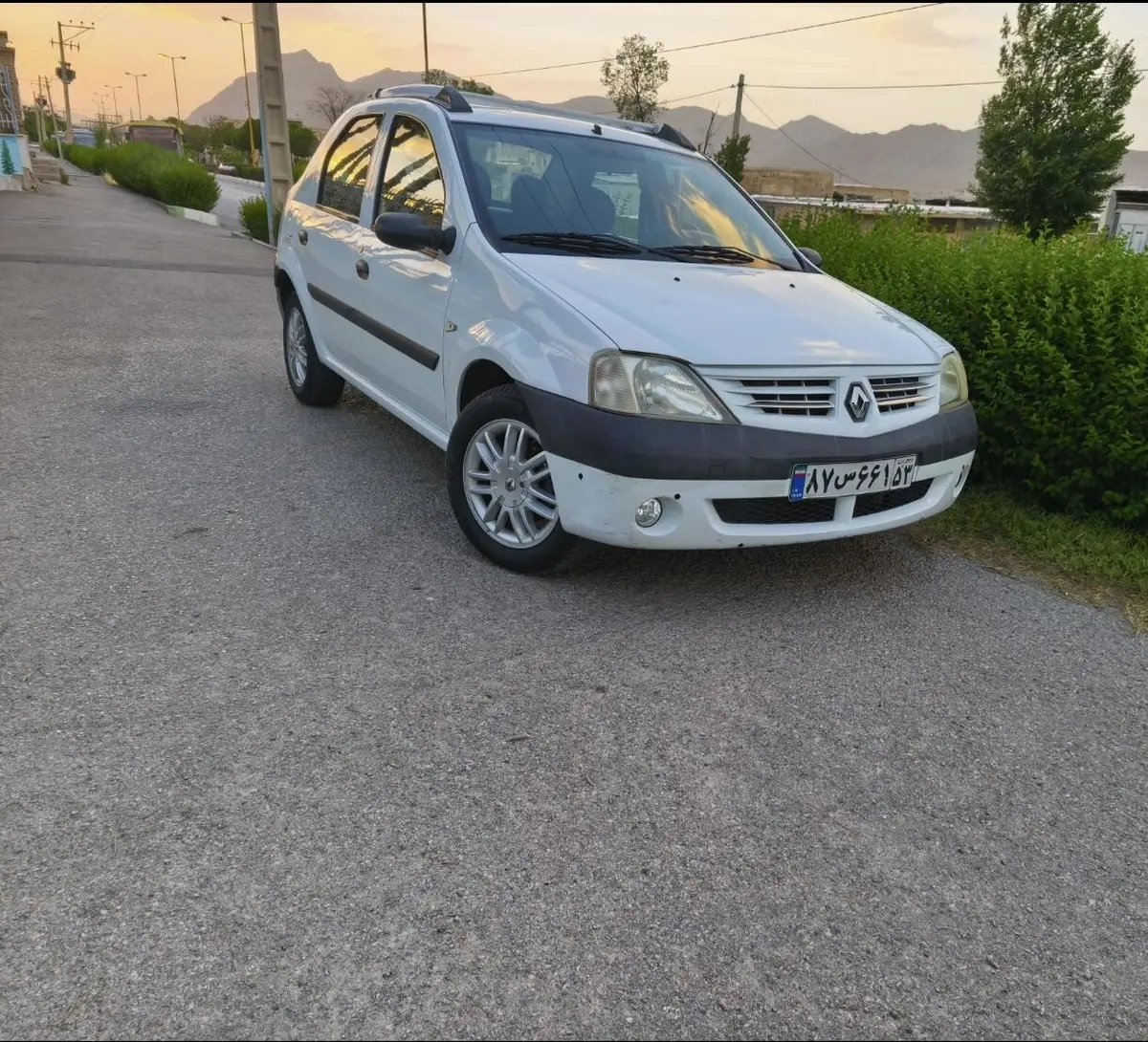 رنو،  پارس تندر