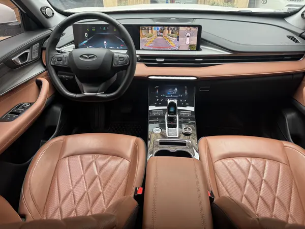 فونیکس، تیگو 8 پرو هیبرید (F8 PRO PHEV)