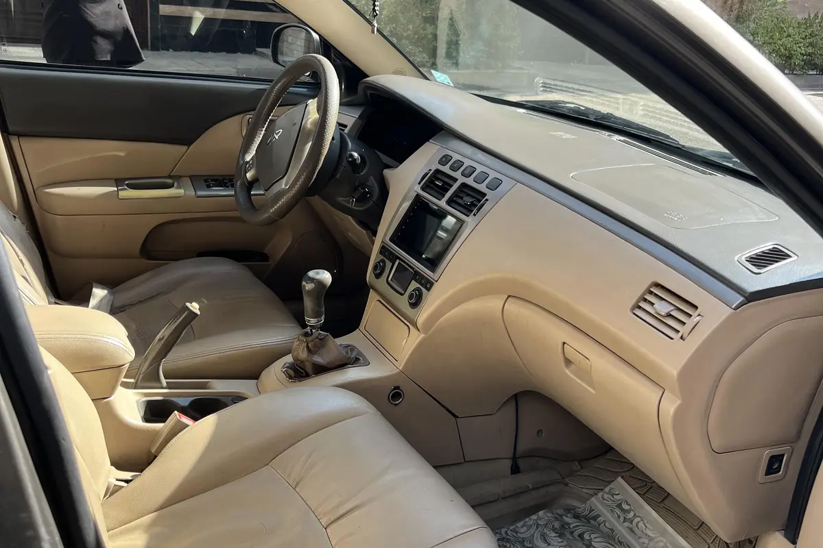ام وی ام،  530