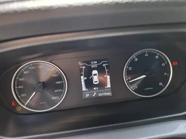 ام وی ام  آریزو 5ev