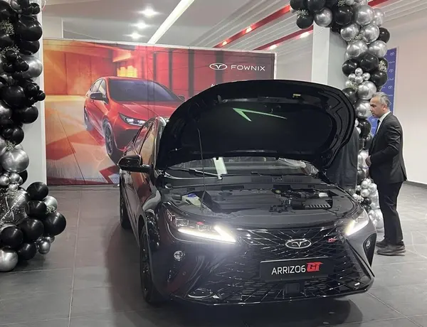 فونیکس، آریزو 6 جی تی (Z6 GT)