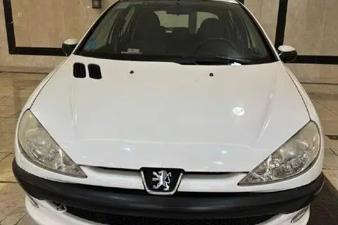 پژو، 206
