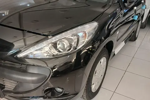 پژو، 207