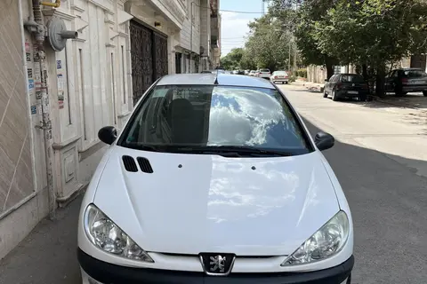 پژو، 206