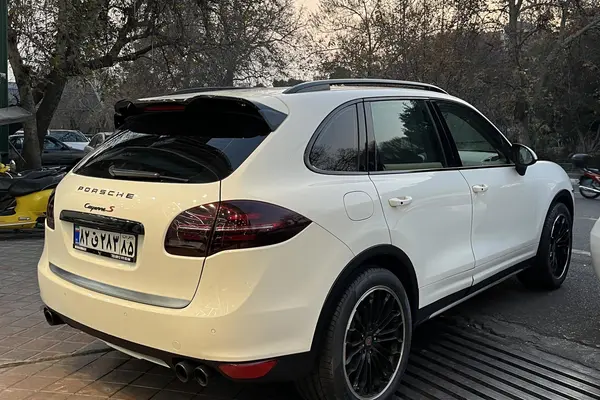 پورشه، کاین