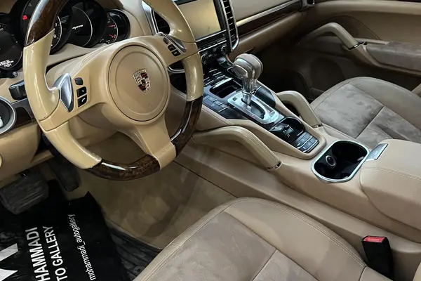 پورشه، کاین