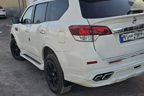 نیسان، ترا