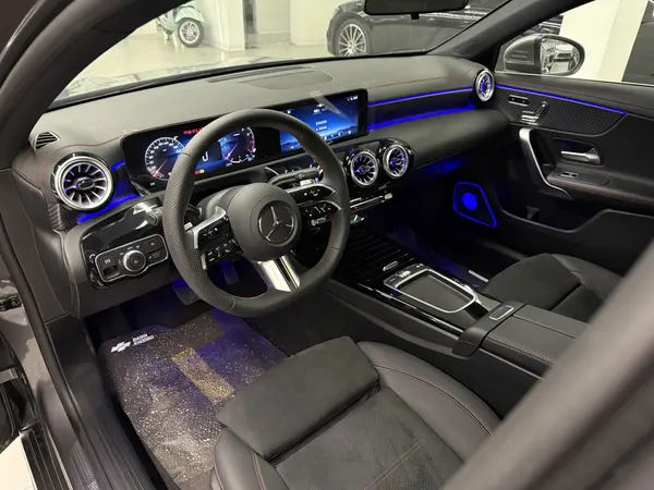 بنز، کلاس A سدان