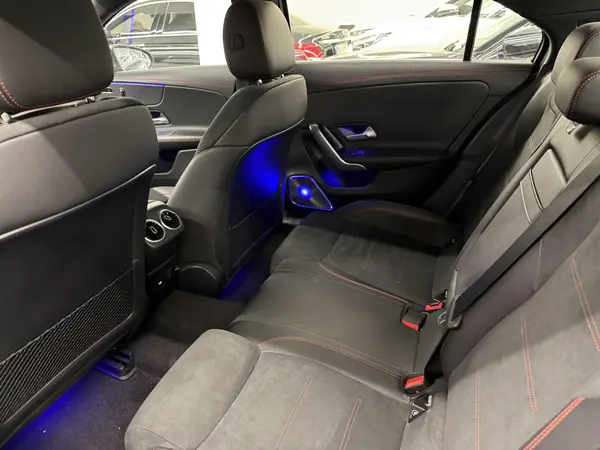 بنز، کلاس A سدان