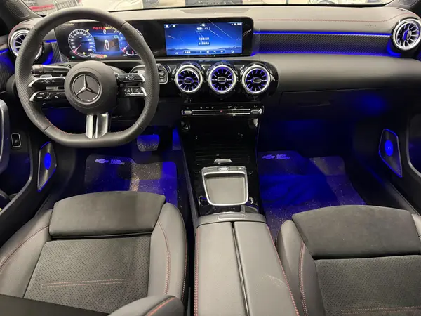 بنز، کلاس A سدان