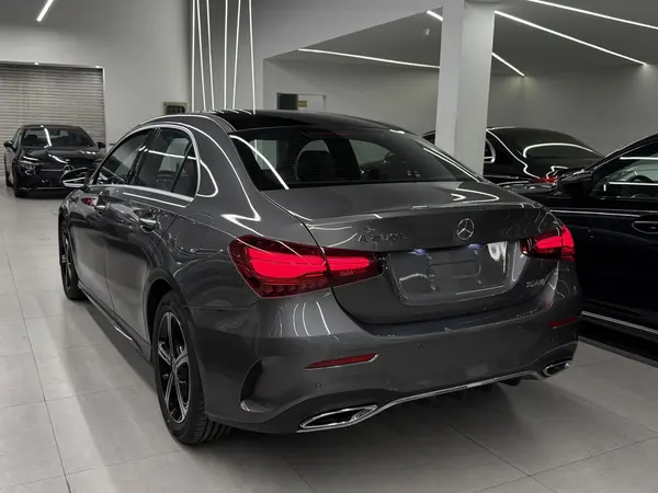 بنز، کلاس A سدان