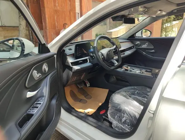 فونیکس، آریزو 8 (Z8)