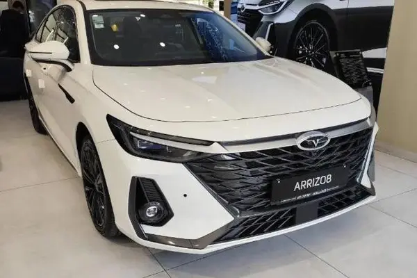 فونیکس، آریزو 8 (Z8)