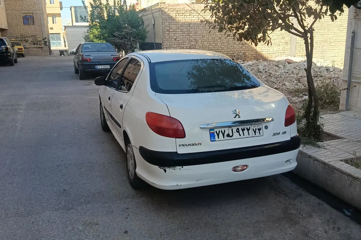 پژو،  206