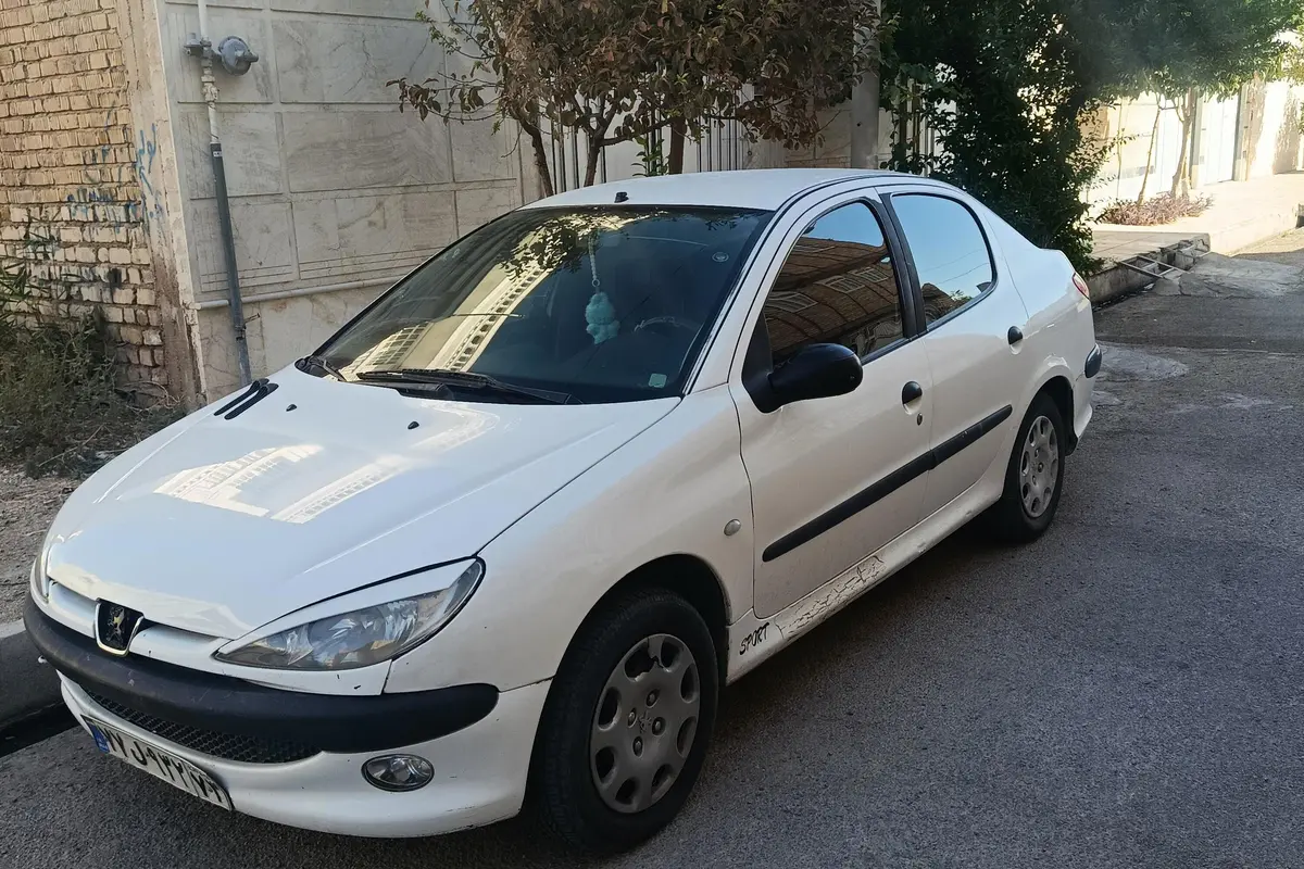 پژو،  206