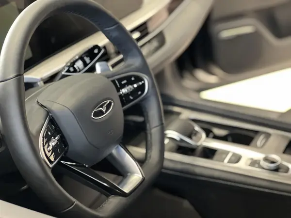 فونیکس، آریزو 8 (Z8)