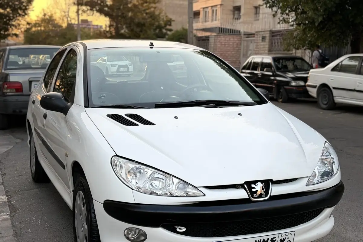 پژو،  206