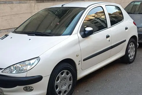 پژو، 206