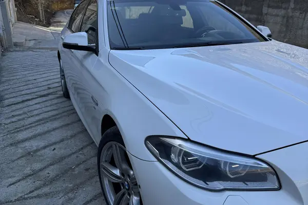 ب ام و، سری 5 سدان