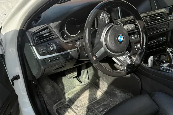 ب ام و، سری 5 سدان