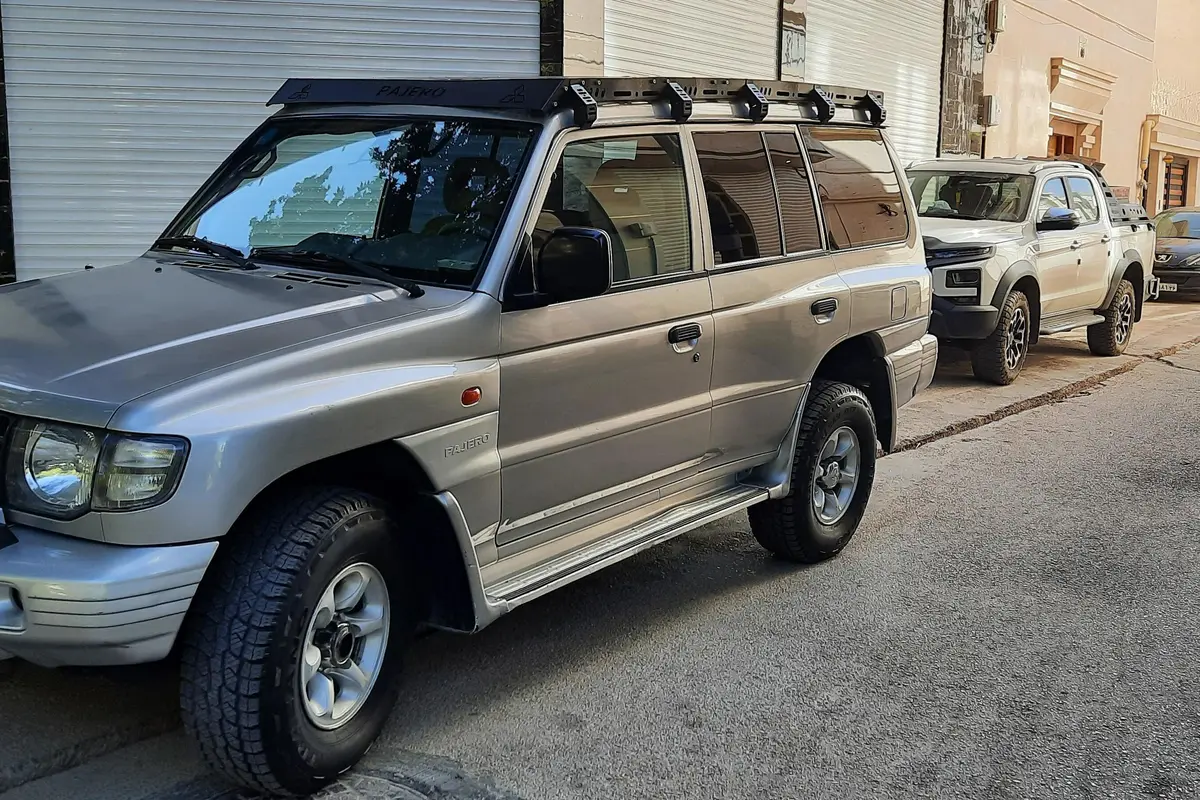 میتسوبیشی،  پاجرو(مونتاژ)