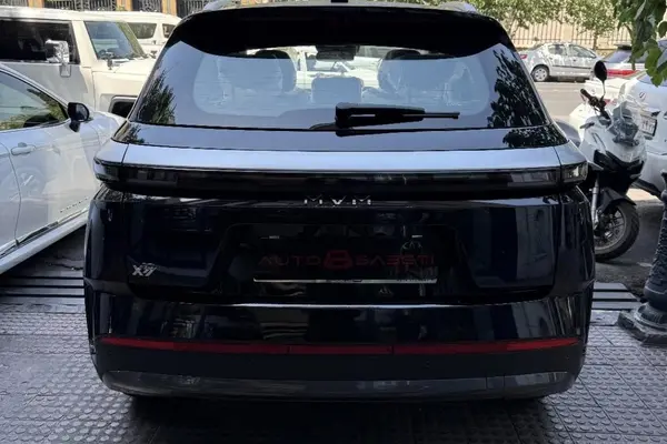 ام وی ام  X77