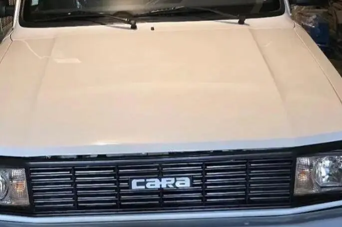 کارا،  دو کابین