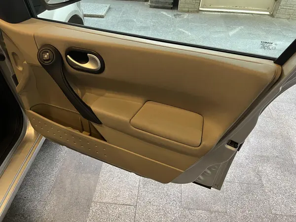 رنو، مگان (مونتاژ)